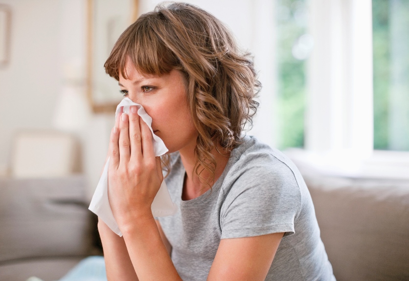 девушка заболела